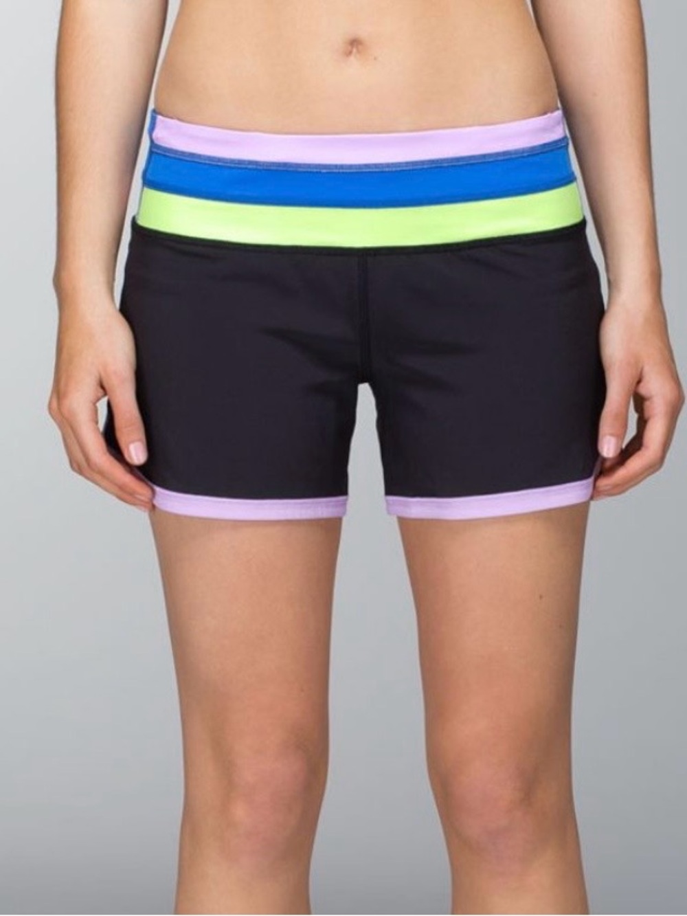 Lululemon Women's Groovy Run Shorts Colorblock Size 6 Running Workout Gym Train